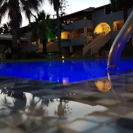 Asteraki Aparthotel 古维亚 外观 照片