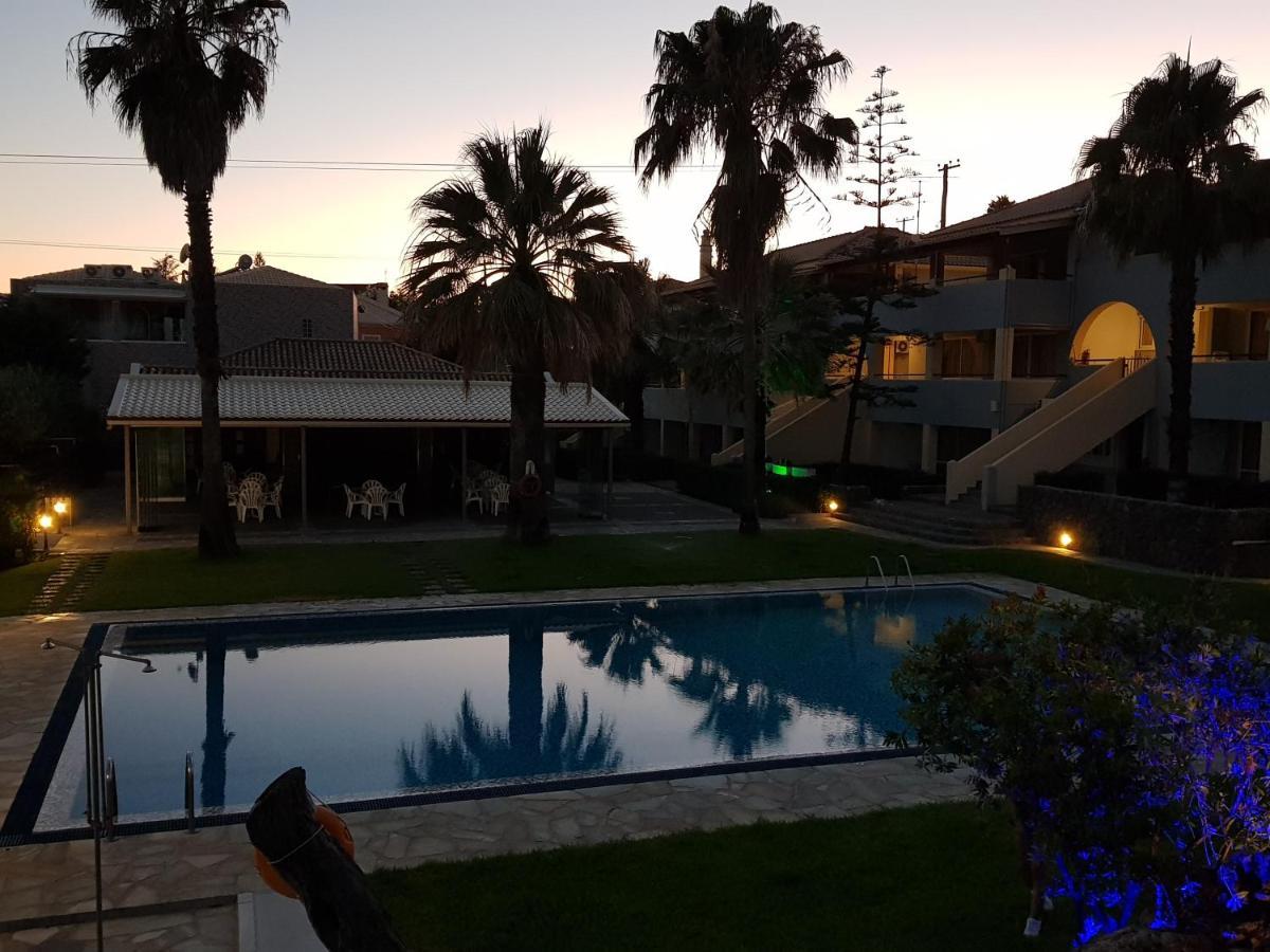 Asteraki Aparthotel 古维亚 外观 照片