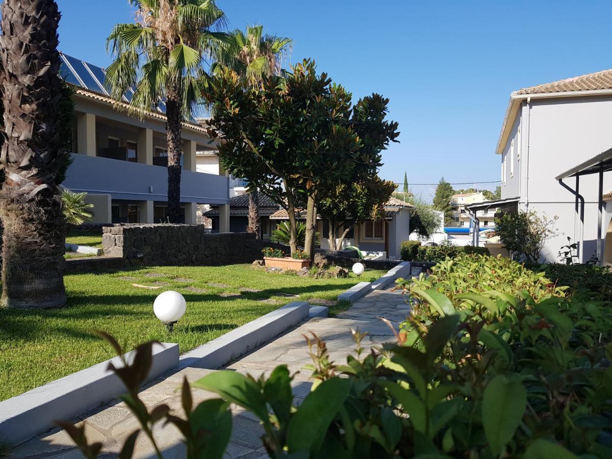 Asteraki Aparthotel 古维亚 外观 照片