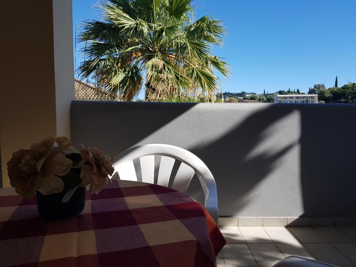 Asteraki Aparthotel 古维亚 外观 照片