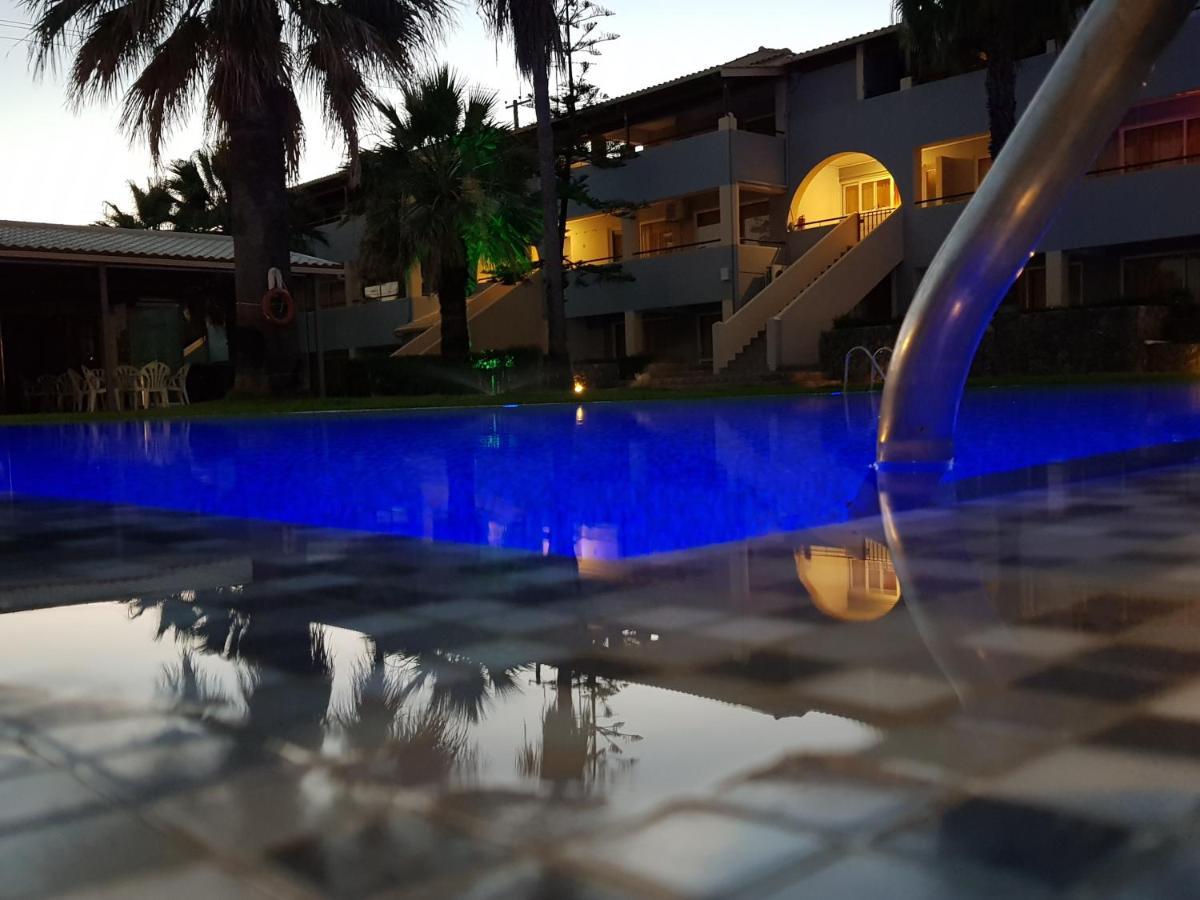 Asteraki Aparthotel 古维亚 外观 照片